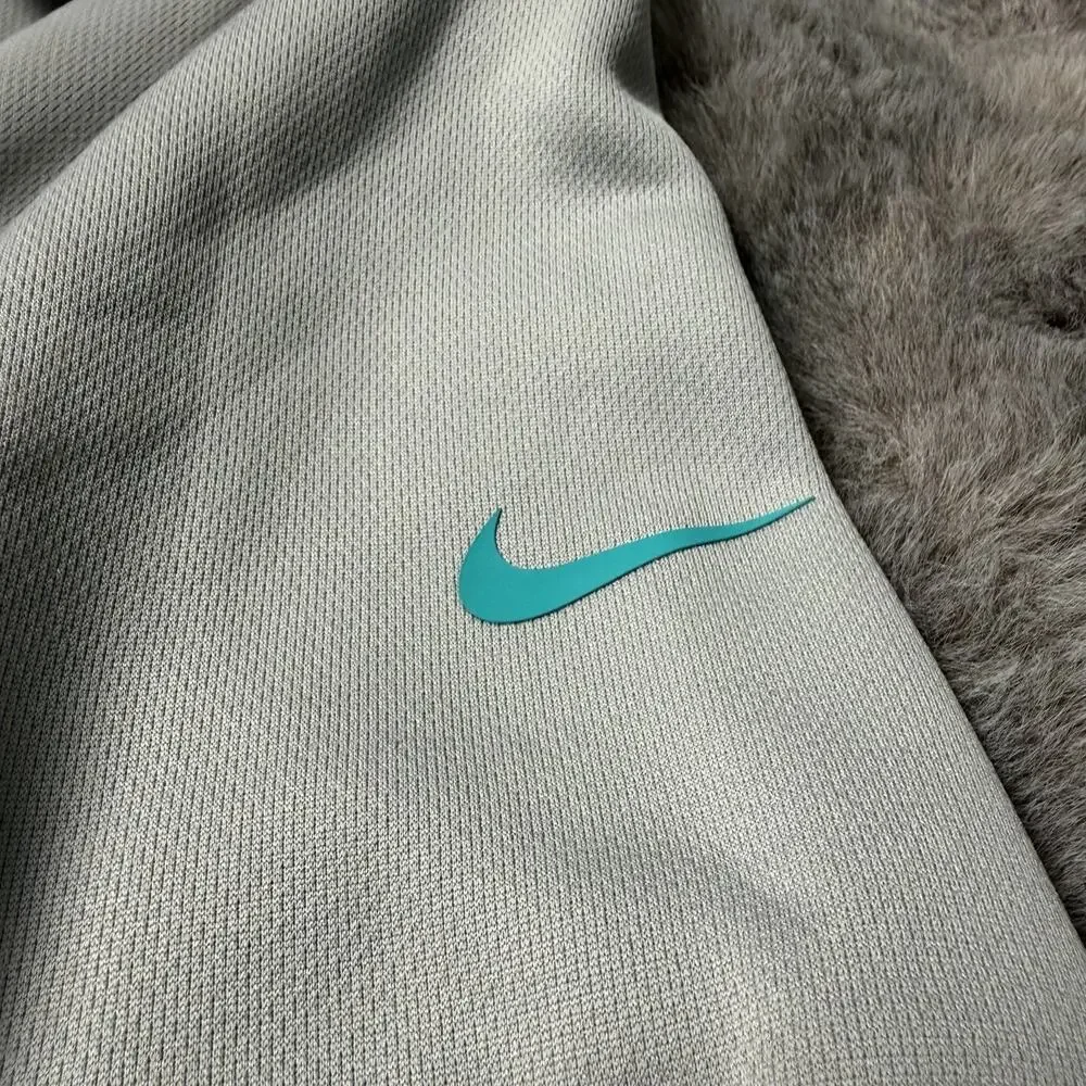 Nike Miami Dolphins Therma Fit Gray Shirt Fleece Woman’s Size Medium NWT